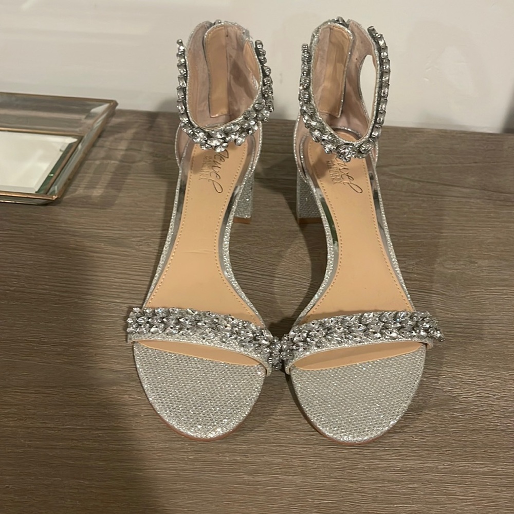 NWT Badgley Mischka formal ankle strap heels
